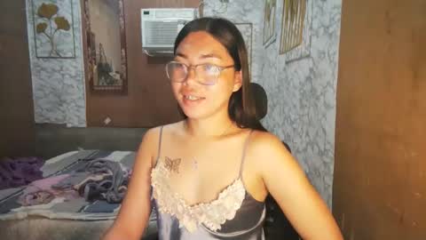 Snapshot of asian_rhean chatting on October 20, 12:22 am Rhean online show from October 20, 12:22 am