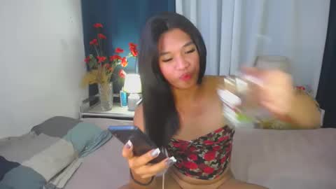 Snapshot of asian_rheian chatting on March 8, 8:35 pm rheian online show from March 8, 8:35 pm
