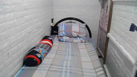 Snapshot of asian_sexydimples chatting on October 17, 6:10 pm Trixie online show from October 17, 6:10 pm