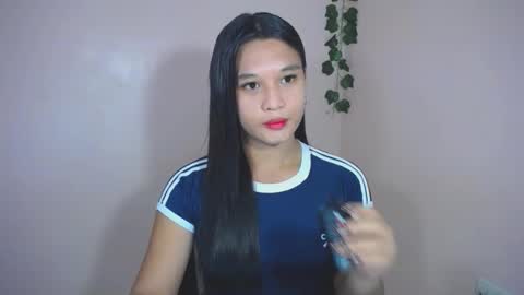 Snapshot of asian_yannie chatting on January 18, 9:35 am Yan online show from January 18, 9:35 am