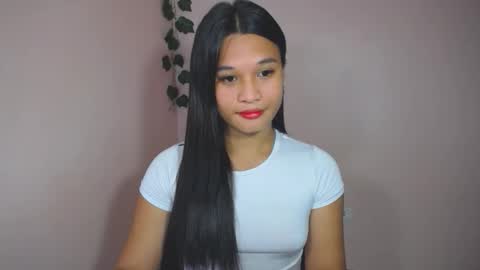 Snapshot of asian_yannie chatting on February 2, 7:01 pm Yan online show from February 2, 7:01 pm