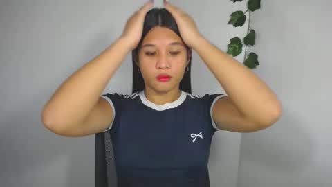 Snapshot of asian_yannie chatting on February 9, 5:33 am Yan online show from February 9, 5:33 am