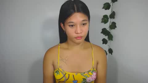 Snapshot of asian_yannie chatting on February 15, 4:31 am Yan online show from February 15, 4:31 am