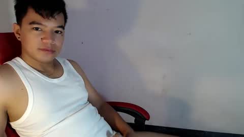 Snapshot of asianash18 chatting on June 6, 7:40 pm ASH online show from June 6, 7:40 pm