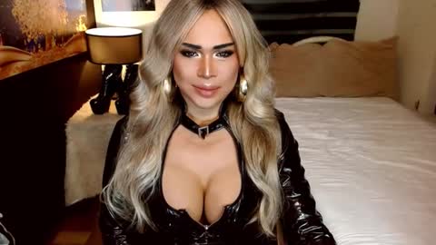 nicole online show from February 3, 5:18 pm