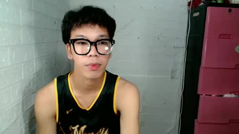 EIZE online show from March 9, 4:55 pm