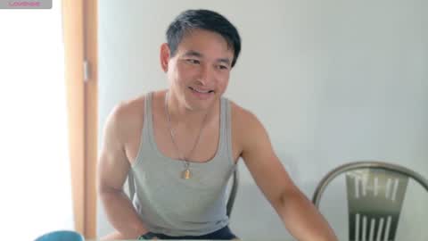 Snapshot of asianboy_sunny chatting on June 18, 4:57 am AsianBoy Sunny online show from June 18, 4:57 am