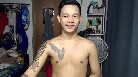 Snapshot of asianboycock14 chatting on April 28, 7:35 am asianboycock14 online show from April 28, 7:35 am