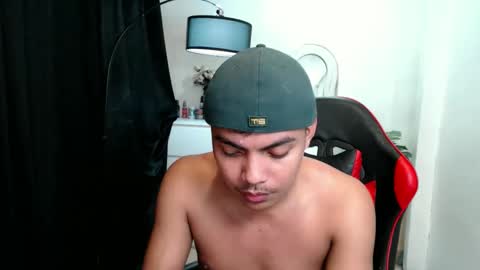 Fev online show from April 15, 11:38 pm