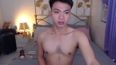 Snapshot of asiancock302816 chatting on February 19, 9:50 am asiancock302816 online show from February 19, 9:50 am