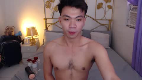 Snapshot of asiancock302816 chatting on February 24, 6:27 am asiancock302816 online show from February 24, 6:27 am