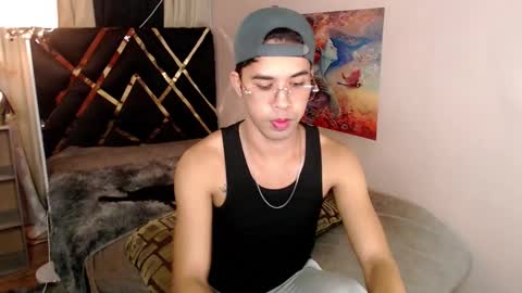 asiancum_peter online show from December 17, 10:10 am