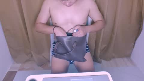 Snapshot of asiangay1209 chatting on October 20, 5:41 am asiangay1209 online show from October 20, 5:41 am