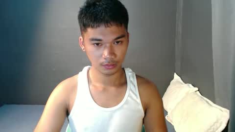asianhunk_jamesx online show from September 8, 7:57 pm