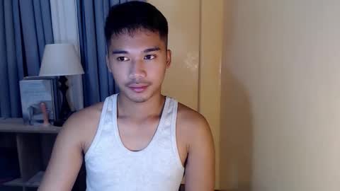 asianhunk_jamesx online show from September 23, 9:07 pm