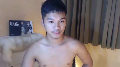 asianhunk_jamesx online show from October 14, 5:08 am