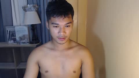 asianhunk_jamesx online show from October 26, 9:26 am