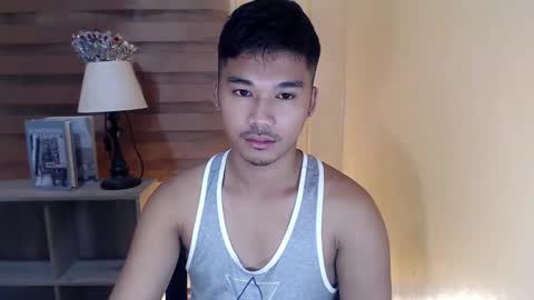 asianhunk_jamesx online show from November 19, 10:43 pm