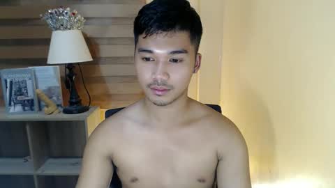 asianhunk_jamesx online show from November 27, 5:26 pm