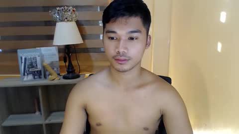 asianhunk_jamesx online show from December 2, 10:38 pm