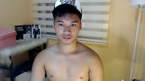 asianhunk_jamesx online show from January 10, 10:03 pm