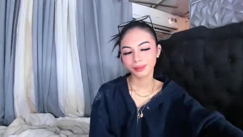 Snapshot of asianprettypetite chatting on March 5, 10:44 am CHESKA online show from March 5, 10:44 am