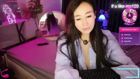Snapshot of asianqueen777ohmi chatting on June 27, 2:49 am Rose Mingna online show from June 27, 2:49 am