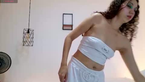 aslysande online show from June 23, 5:27 am