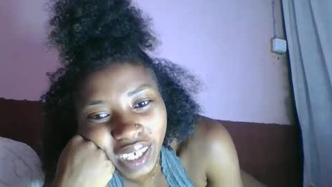 asmiraa online show from December 2, 4:40 am