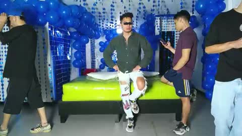 Snapshot of asmodeus7100 chatting on December 9, 12:12 am THOMAS AND DAMIAND online show from December 9, 12:12 am