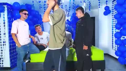 Snapshot of asmodeus7100 chatting on December 19, 12:34 am THOMAS AND DAMIAND online show from December 19, 12:34 am