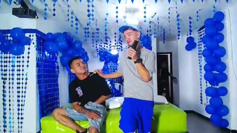 Snapshot of asmodeus7100 chatting on December 22, 12:07 am THOMAS AND DAMIAND online show from December 22, 12:07 am