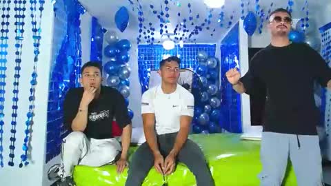 Snapshot of asmodeus7100 chatting on January 21, 12:15 am THOMAS AND DAMIAND online show from January 21, 12:15 am