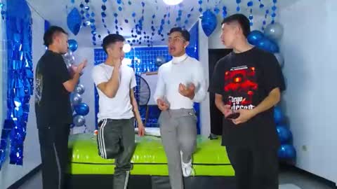 Snapshot of asmodeus7100 chatting on February 8, 12:17 am THOMAS AND DAMIAND online show from February 8, 12:17 am