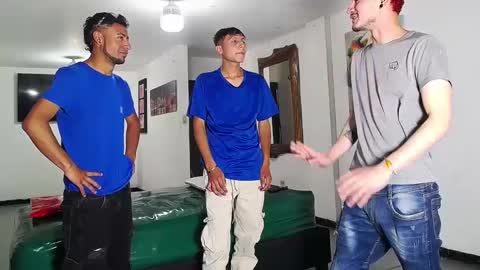 Snapshot of asmodeus7100 chatting on September 17, 6:09 pm THOMAS AND DAMIAND online show from September 17, 6:09 pm