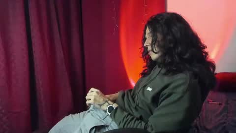 asmodeuszz online show from December 4, 6:00 am