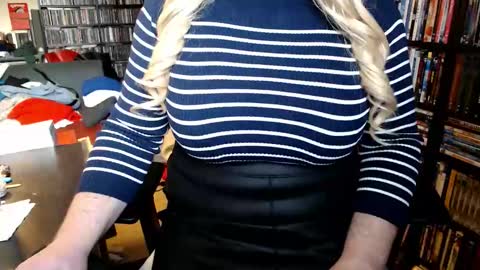 Aspen Vale online show from February 23, 10:07 pm