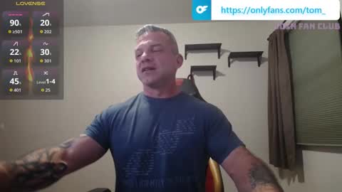 Snapshot of ass_chaser_1 chatting on November 25, 2:33 am Ass Chaser online show from November 25, 2:33 am