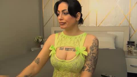 Snapshot of asshantiyx chatting on January 6, 7:12 am Ash online show from January 6, 7:12 am