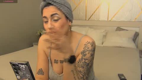 Snapshot of asshantiyx chatting on February 25, 8:02 am Ash online show from February 25, 8:02 am