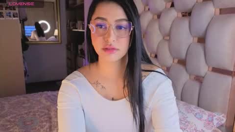 Snapshot of asshley__ chatting on October 18, 3:09 am Ashley online show from October 18, 3:09 am