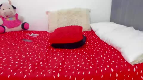 instagramsoofiaa giraldo online show from December 14, 11:01 pm