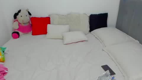 instagramsoofiaa giraldo online show from January 25, 11:11 pm