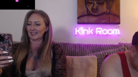 Snapshot of assleighabbott chatting on February 5, 4:27 am ASSleigh Abbott online show from February 5, 4:27 am