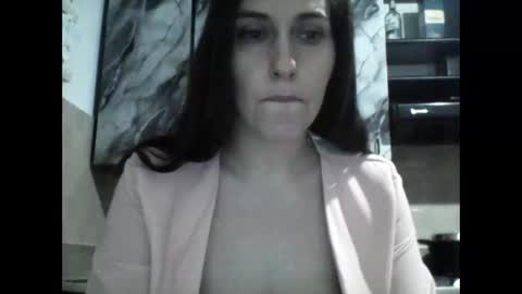 Snapshot of assodibasss chatting on May 18, 9:37 am assodibasss online show from May 18, 9:37 am
