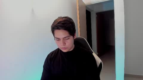 Snapshot of asta_kuro chatting on July 3, 3:35 am Asta Kuno online show from July 3, 3:35 am