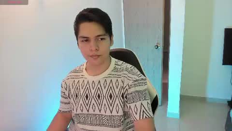 Snapshot of asta_kuro chatting on July 4, 5:19 pm Asta Kuno online show from July 4, 5:19 pm