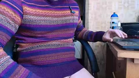 Snapshot of asterion51 chatting on March 26, 4:12 pm asterion51 online show from March 26, 4:12 pm
