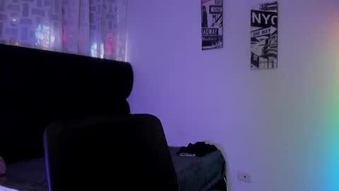 Snapshot of astonhills chatting on October 9, 6:06 pm astonhills online show from October 9, 6:06 pm