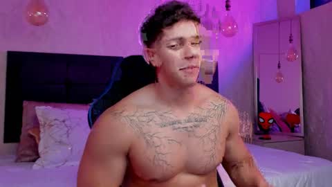 Snapshot of astonhills chatting on April 9, 5:40 am astonhills online show from April 9, 5:40 am